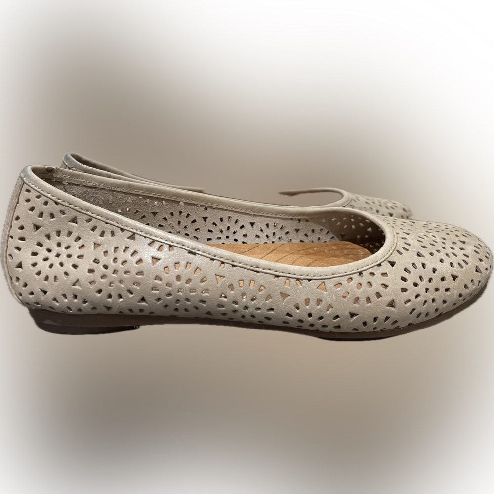 NEW✨ Clark’s indigo Leather Ballet Flats Size 5.5